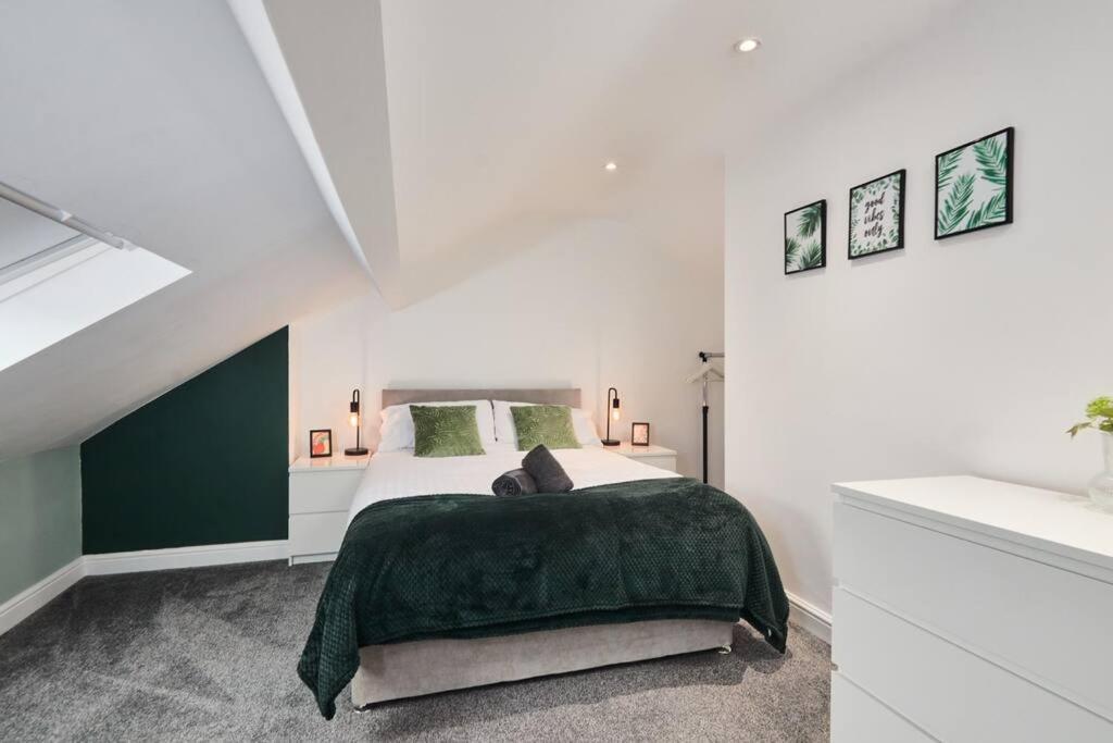 Haw Hill House - Modern 4 Bed Apartamento Normanton  Exterior foto